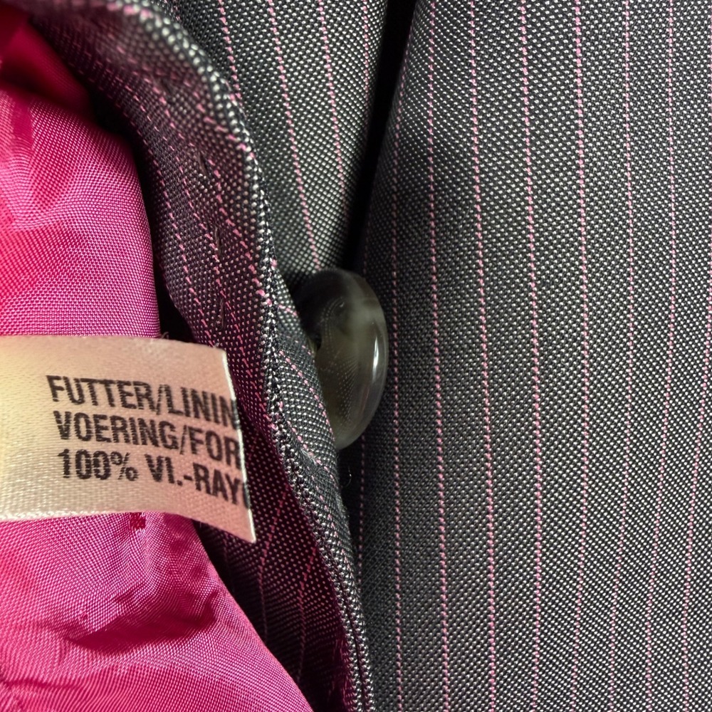 Escada Gray Pinstripe Wool Silk Blazer Pink Lining Size 42 Designer Jacket - Picture 14 of 16